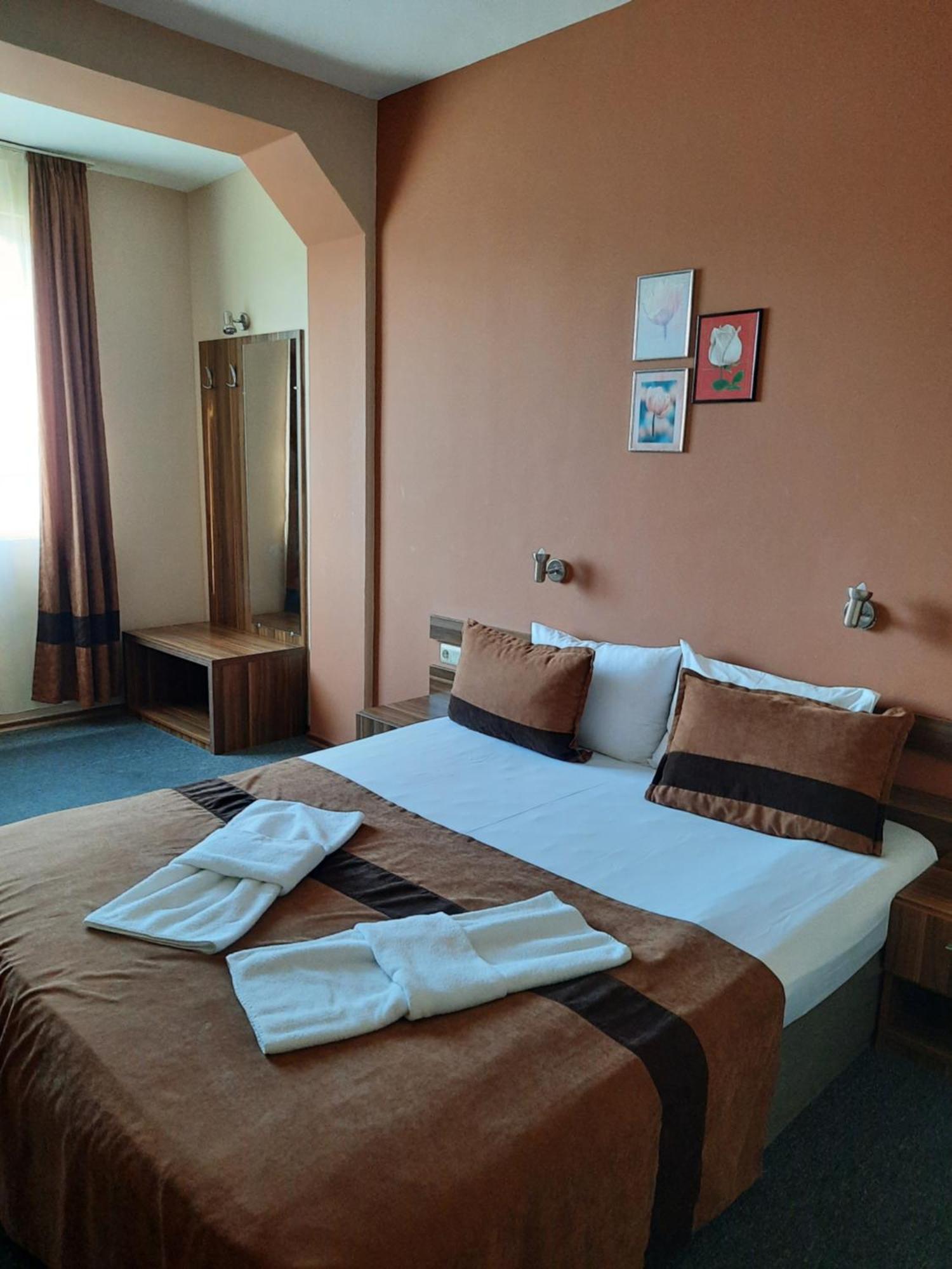 Hotel Mizia Targovishte  Eksteriør bilde